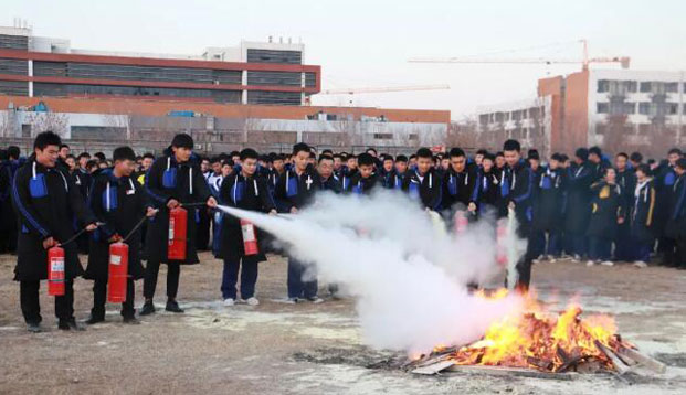 学生现场消防操作 学生现场消防操作