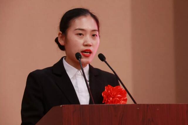 美食速递项目组代表薛倩倩