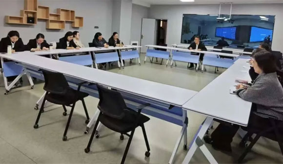 蓝海职业学校青年骨干教师读书分享会