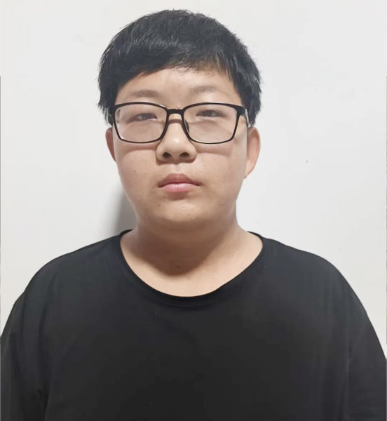 奉献爱心刘显泰