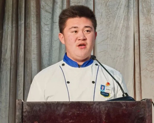 2024级烹饪2班赵振轩